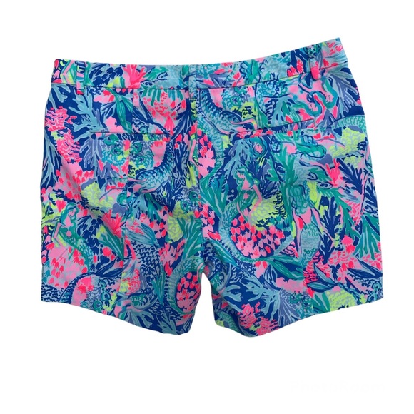 Lilly Pulitzer Vibrant Floral Women's Shorts - Picture 2 of 4